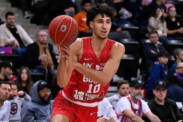 老鷹隊121-116力克尼克斯，狀元里薩切爾狂砍33分！